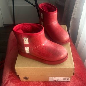 Girls Red UGG boots. Size 3 runs tru to size.